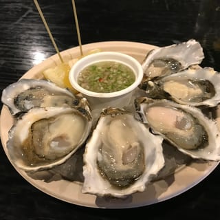 1/2 Doz. Half-Shell Oysters* (Seasonal) (gf)