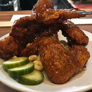 Fried Spiseattle Wings (Mild-Moderate Seattle Spicy)